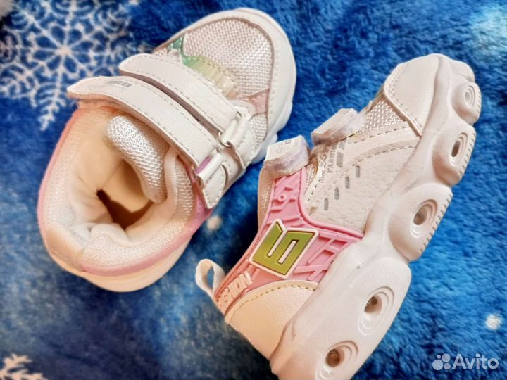 Кроссовки детские для девочек 24 размер