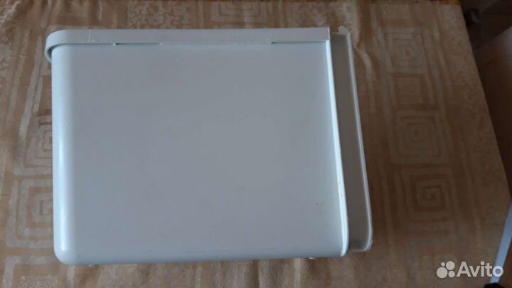 Нижний ящик для холодильника indesit