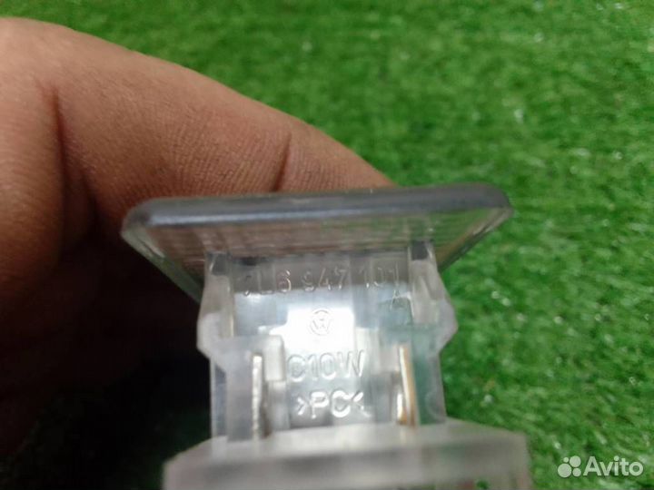 Плафон салонный VW Tiguan 2007-2011