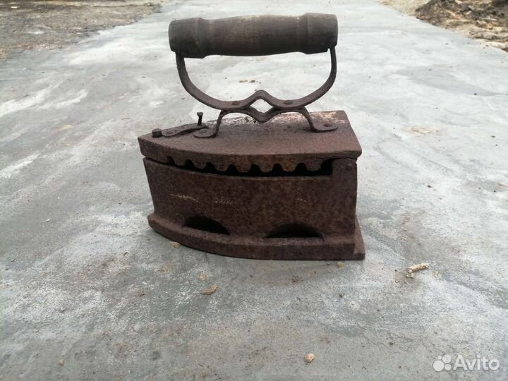 Утюг антикварный