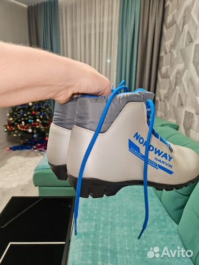 Лыжные ботинки