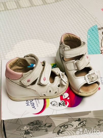 Детская обувь для девочек первый шаг