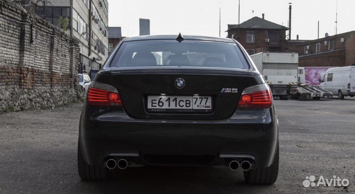 Задний бампер m-look/м лук для bmw e60