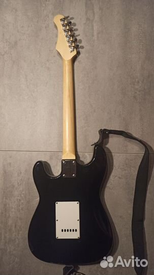 Электрогитара Thunder Stratocaster
