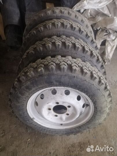 Резина с дисками на ниву