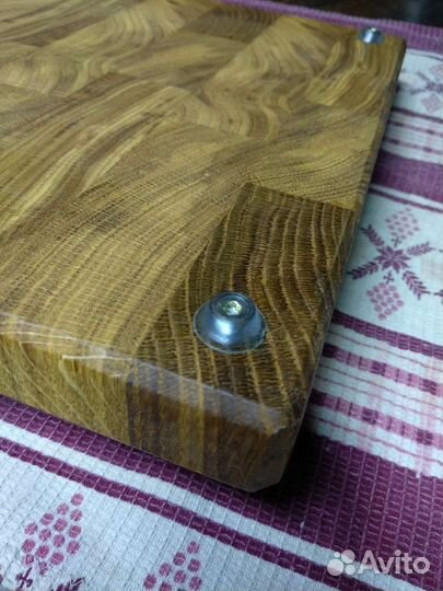 Дубовая разделочная доска