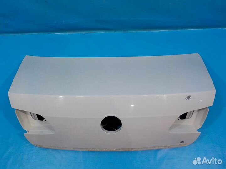 Крышка багажника volkswagen Passat B7 2011-2015
