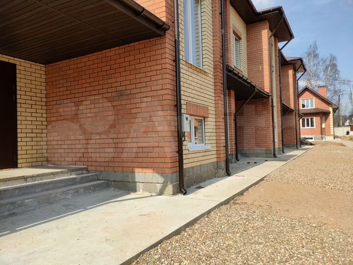 Таунхаус 373 м² на участке 5,5 сот.