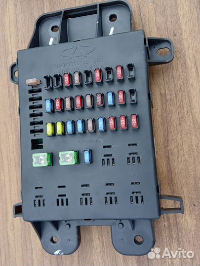 Блок предохранителей Chery Tiggo 2018