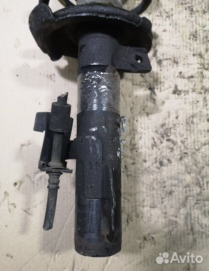 Стойки амортизаторов Mazda 3 bk