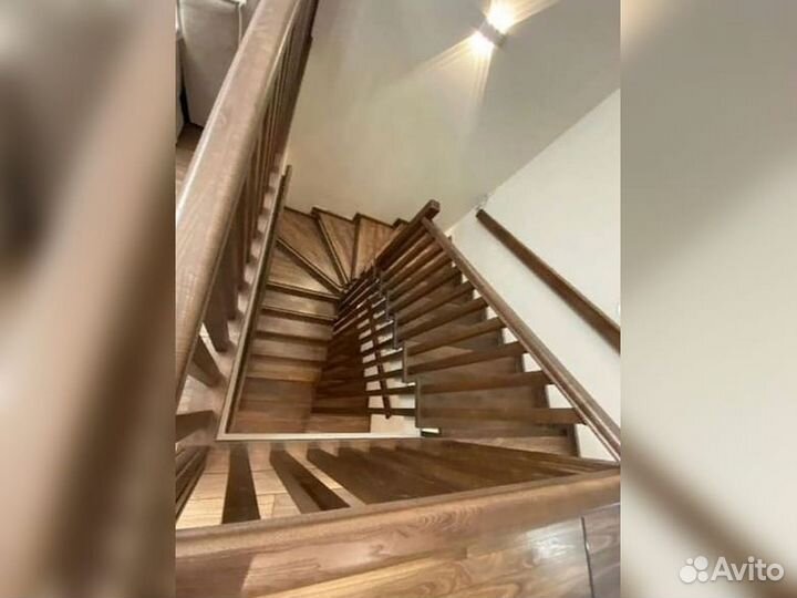 Ступени для лестниц и другие комплектующие К