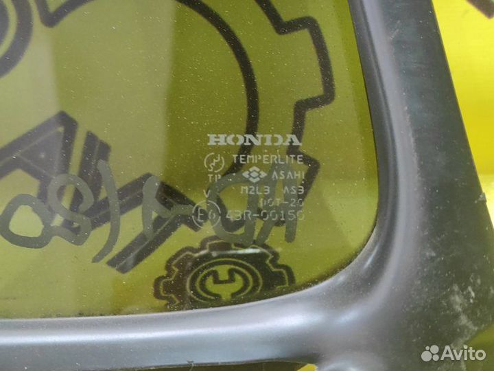 Форточка двери задняя левая Honda Cr-V RD1 B20B