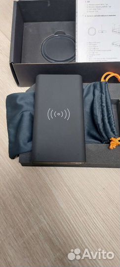 Qjet Power Bank с док-станцией 8000 mAh