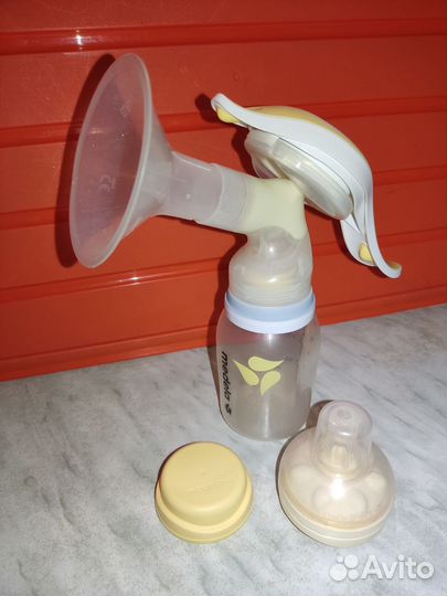 Молокоотсос medela ручной