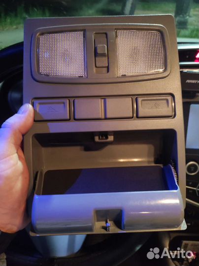 Плафон подсветки салона