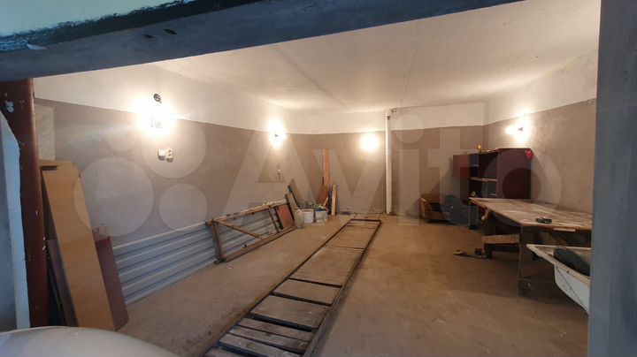 Гараж, > 30 м²