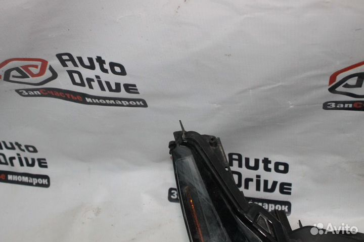 Lexus NX 200 Фара правая