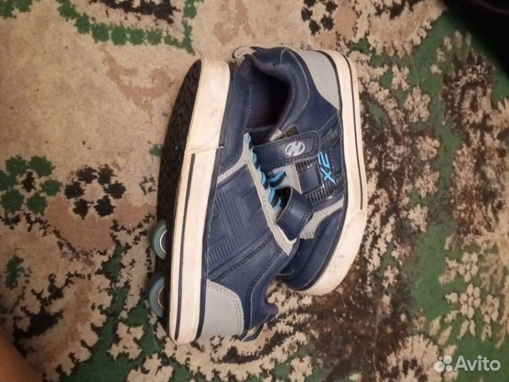 Кроссовки детские