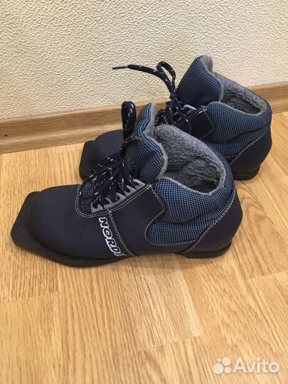 Ботинки лыжные