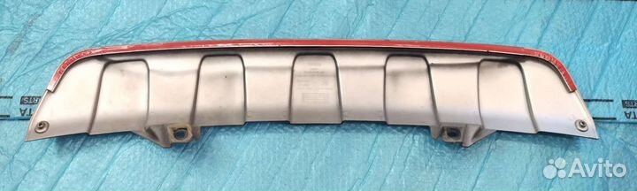 Спойлер переднего бампера Ленд Крузер 200