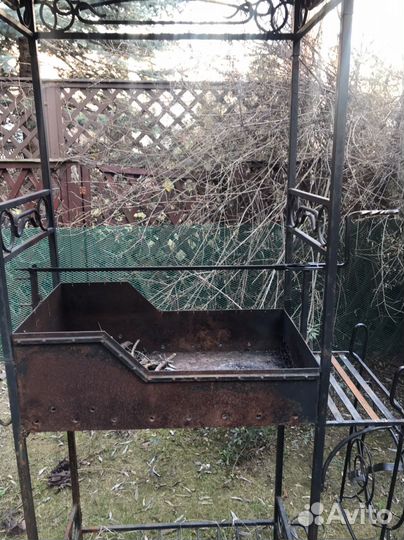 Кованые мангалы с крышей