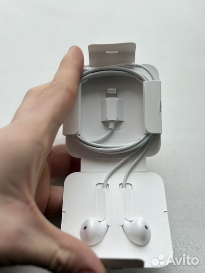 Наушники apple earpods с разъемом lightning