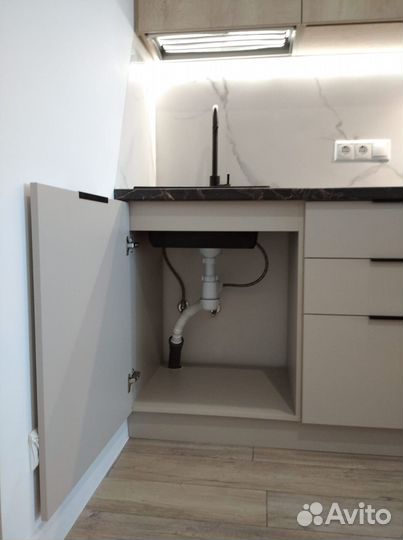 Компактная кухня/кухня в студию на заказ по эскизу