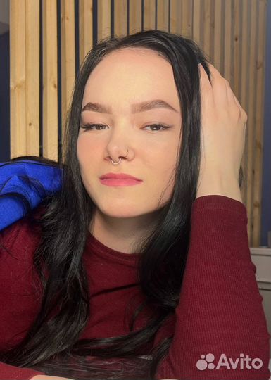 Модель на брови и наращивание ресниц