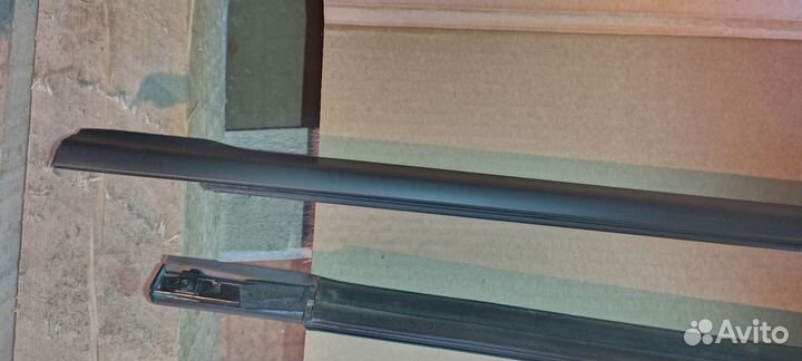 Молдинг правой двери (бархотка стекла)