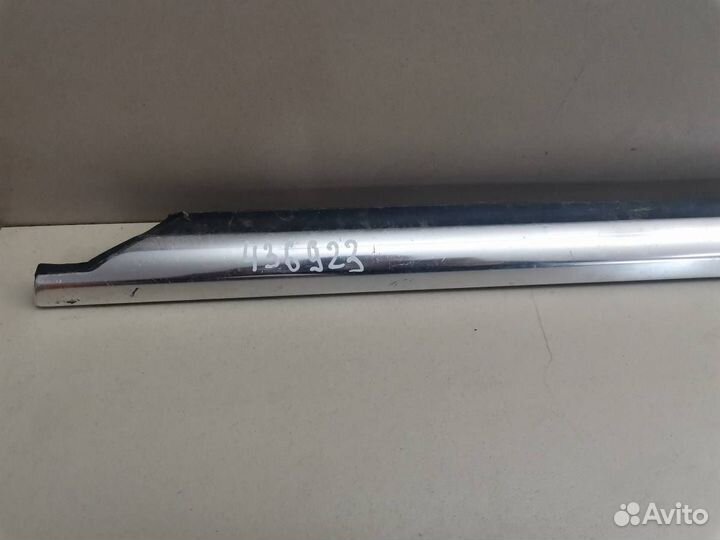 Накладка стекла заднего правого Mercedes-Benz S-Cl