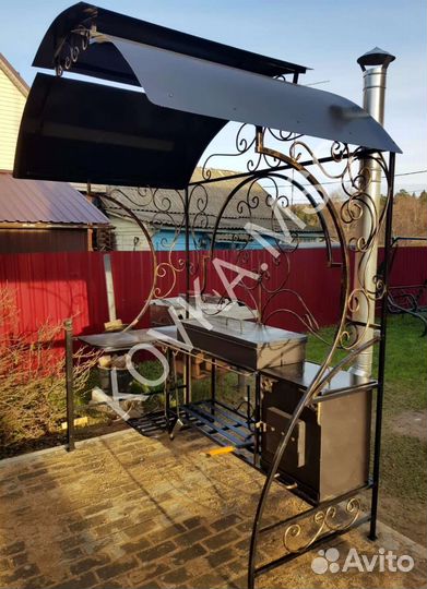 Мангал с крышей