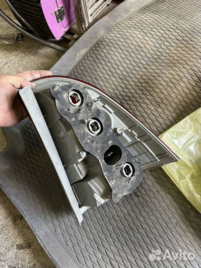 Фонарь левый и правый задний corolla fielder