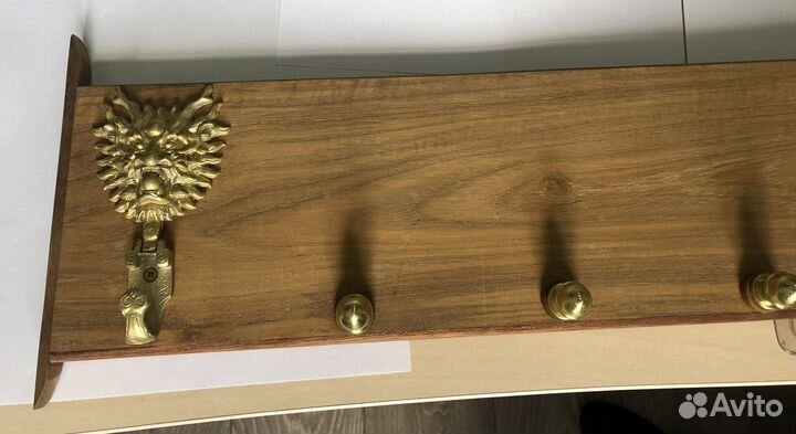 Японская вешалка для ванны: тик и бронза