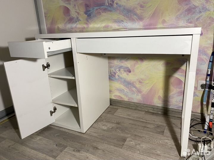 Компьютерный стол IKEA белый