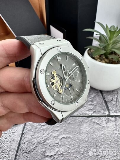 Часы мужские механические hublot