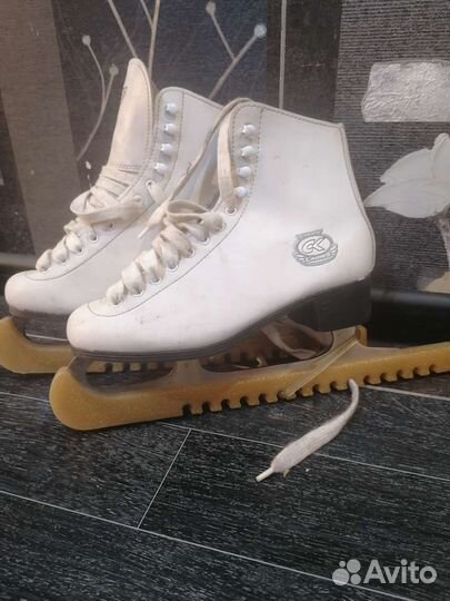 Коньки фигурные 37 размер