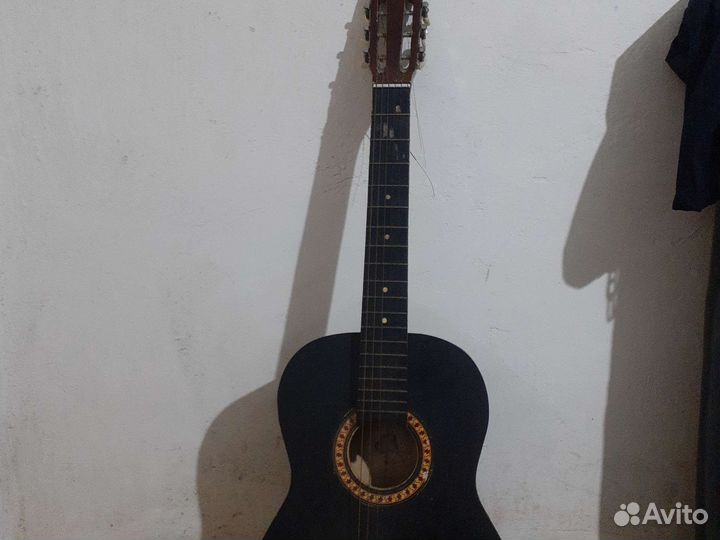 Гитара шестиструнная