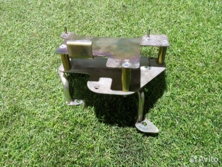 Кронштейн блока управления Mercedes-Benz G-Class