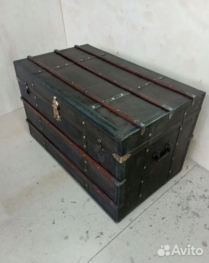 Сундук деревянный старинный
