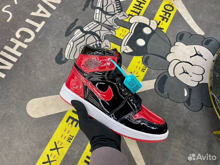 Кроссовки Air Jordan 1 Retro Patent Bred Poizon