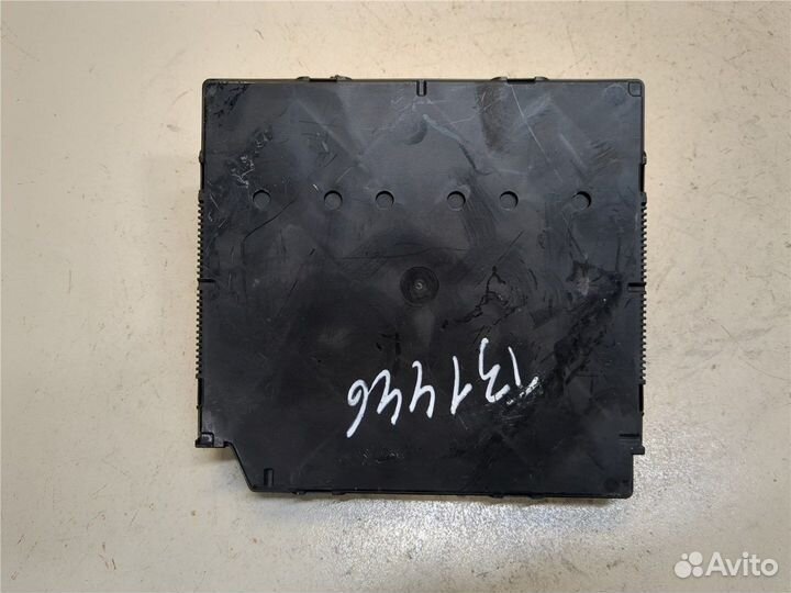 Блок управления бортовой сети Volkswagen Passat 7