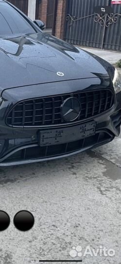 Решетка радиатора GT Black Mercedes E213 рестайлин