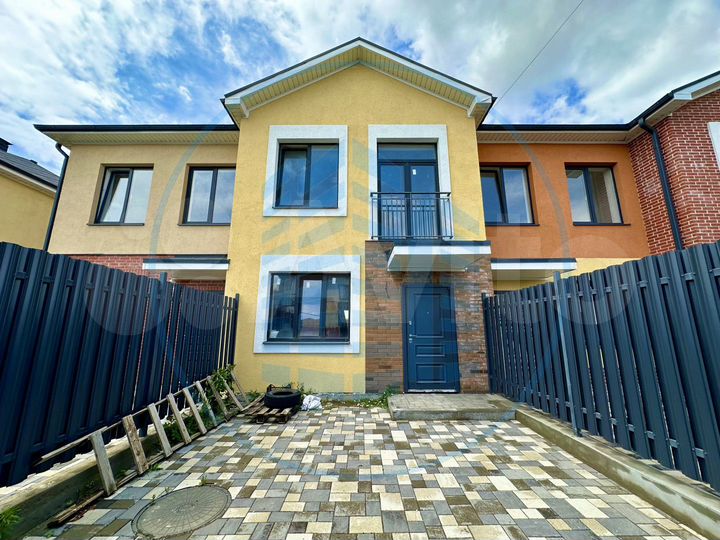 Таунхаус 101,9 м² на участке 1,2 сот.