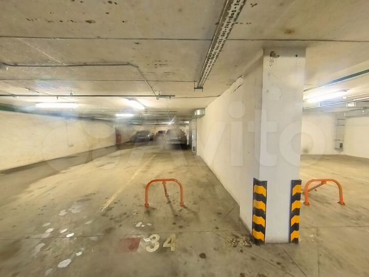 Машиноместо, 16 м²