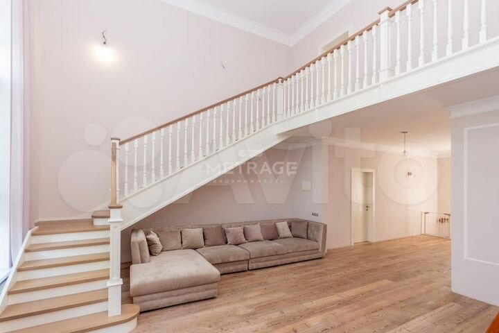 Дом 280 м² на участке 20 сот.