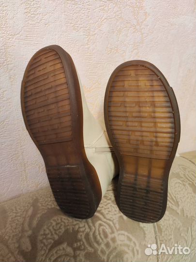 Продам женские сапоги