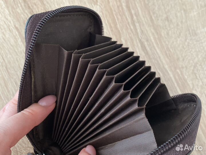 Картхолдер (держатель для карт)