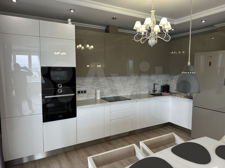 4-к. квартира, 115 м², 13/16 эт.