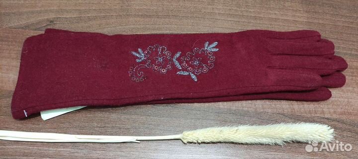 Перчатки женские высокие