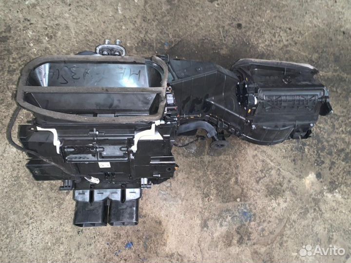 Отопитель в сборе (печка) Audi A8 D4/4H 2012